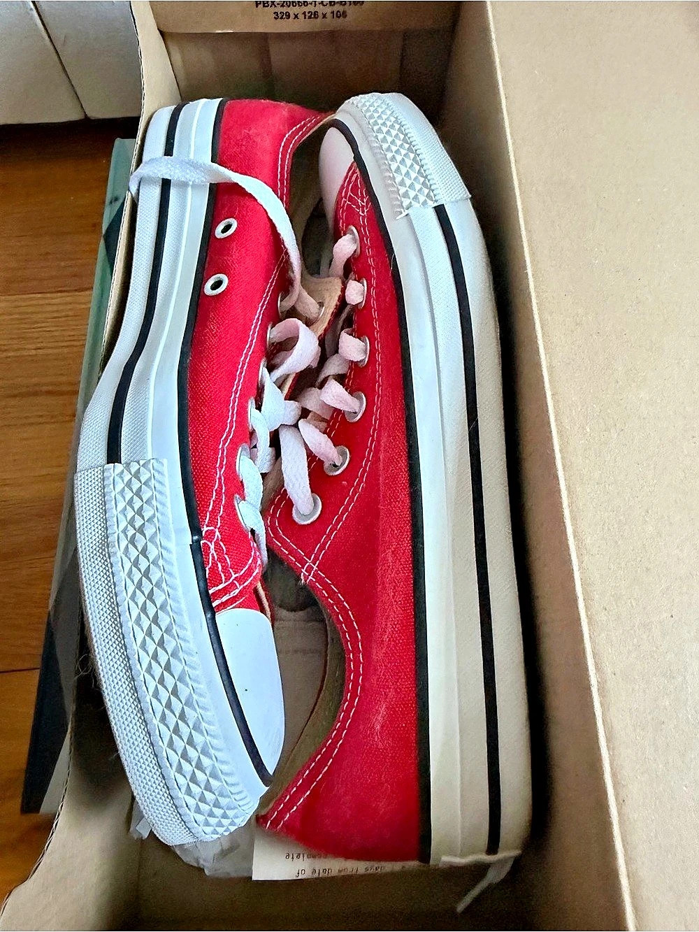 Converse Chuck Taylor All Star Red & White Sneakers US 8.5 women’s NWT
